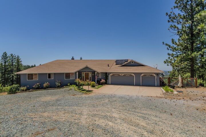 Property Photo: 18591 Ponderosa Hills Road CA 95689