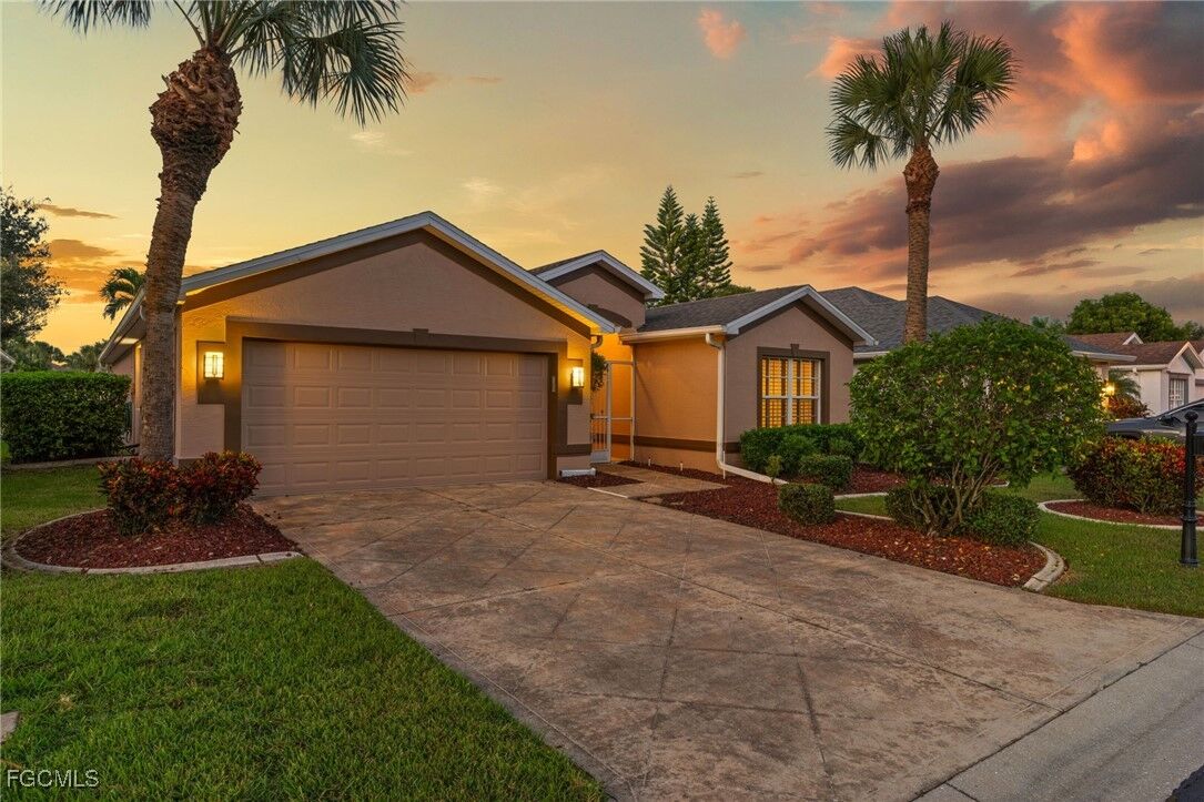 Property Photo:  8872 Cedar Hollow Drive  FL 33912 