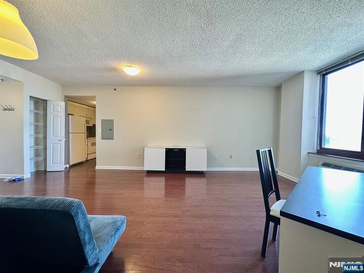 Property Photo:  100 Old Palisade Road 3016  NJ 07024 