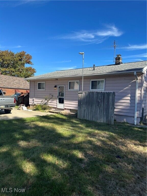 Property Photo: 1824 Robindale Street OH 44092