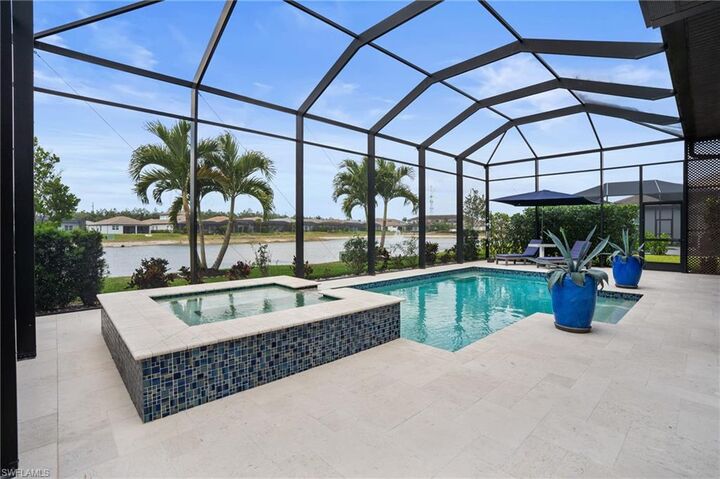 Property Photo:  3671 Sapphire Cove Cir  FL 34114 