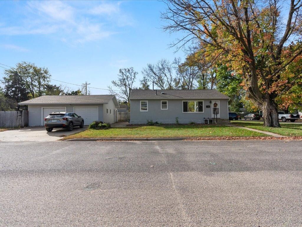 Property Photo:  1202 J Street NE  MN 56401 
