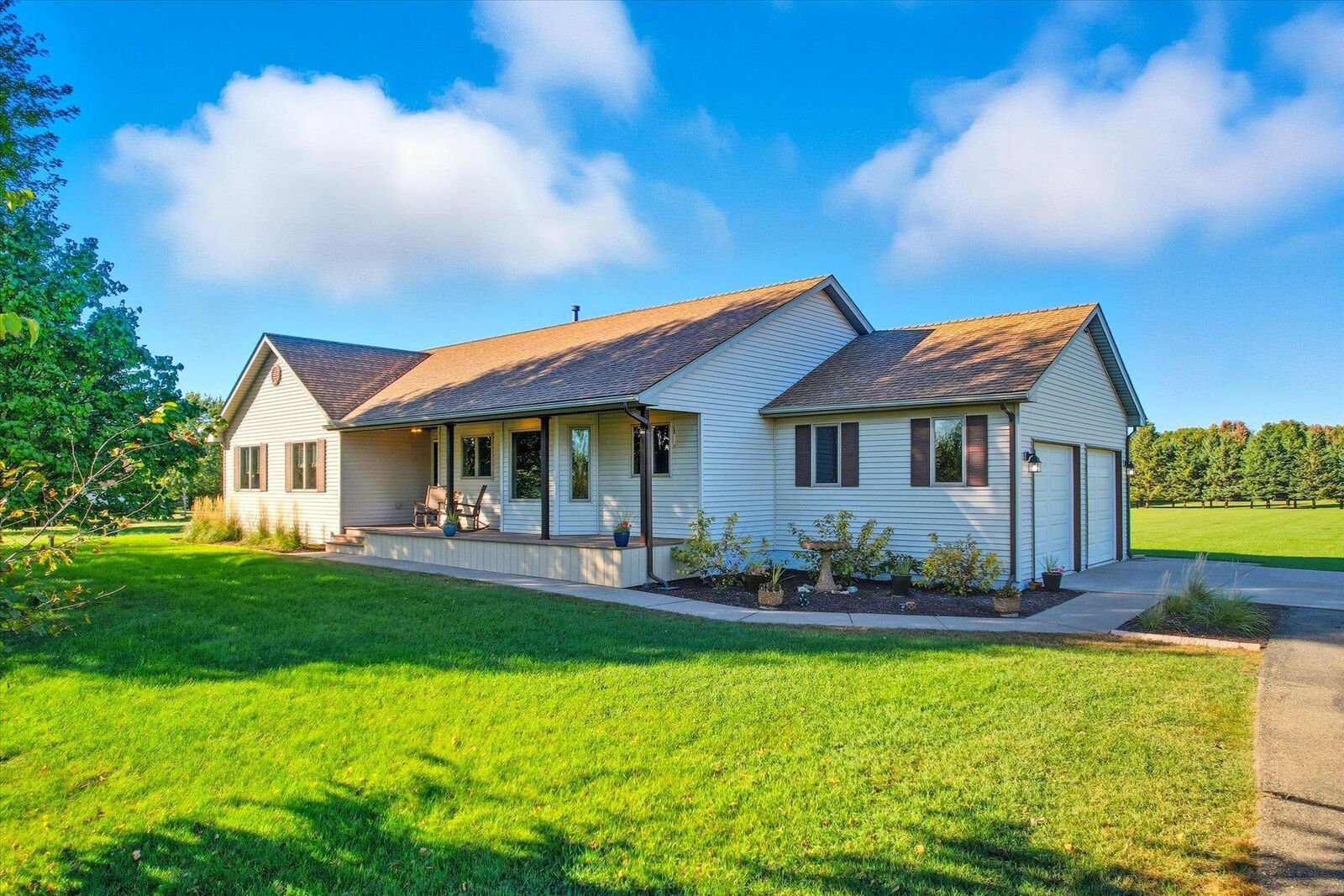 Property Photo: 518 Green Mill Lane WI 54016