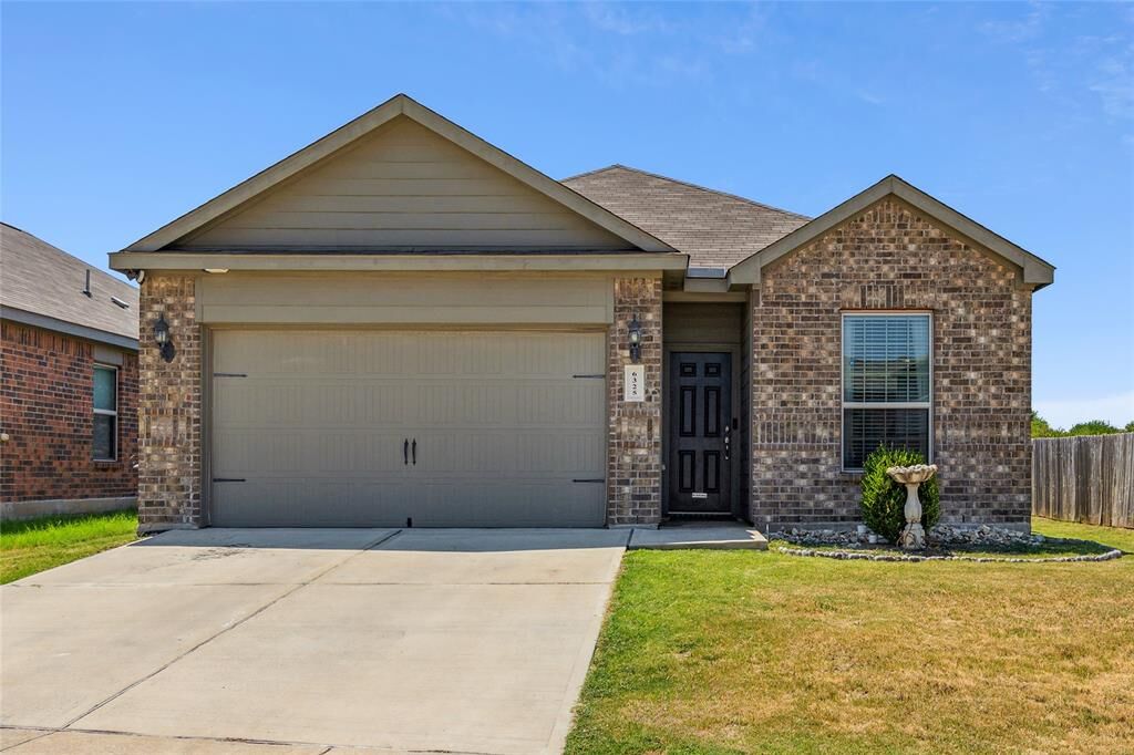 Property Photo: 6325 Verdon Gorge Drive TX 76179