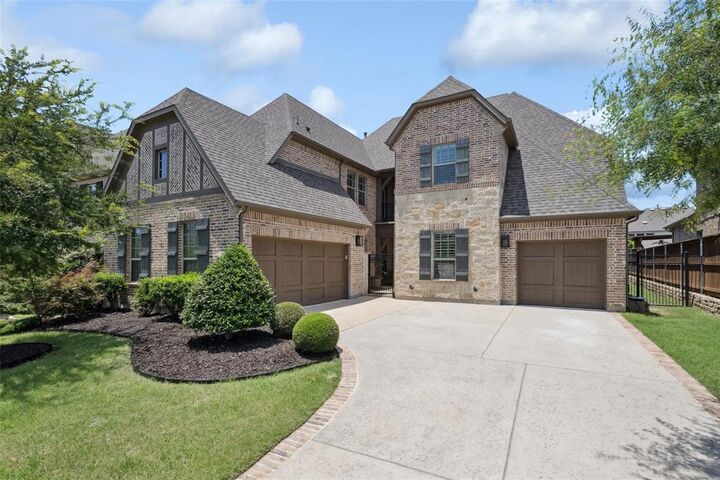 Property Photo: 2751 Langley Way TX 75078