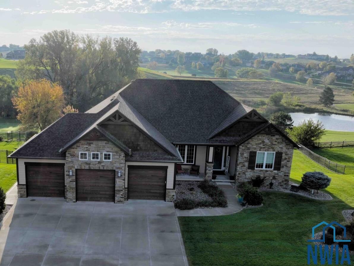 Property Photo: 2564 Nicklaus Blvd IA 51106