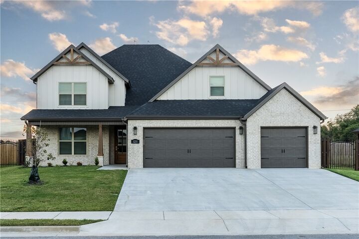 Property Photo: 1211 Montieri Drive AR 72719