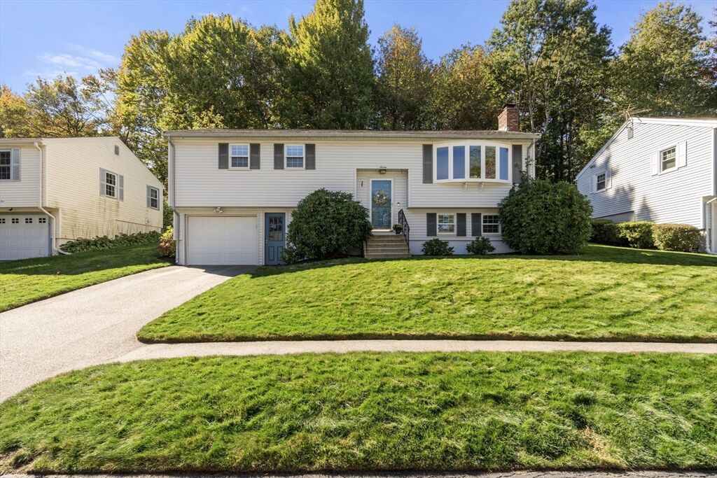 Property Photo: 7 Otter Trail MA 01605