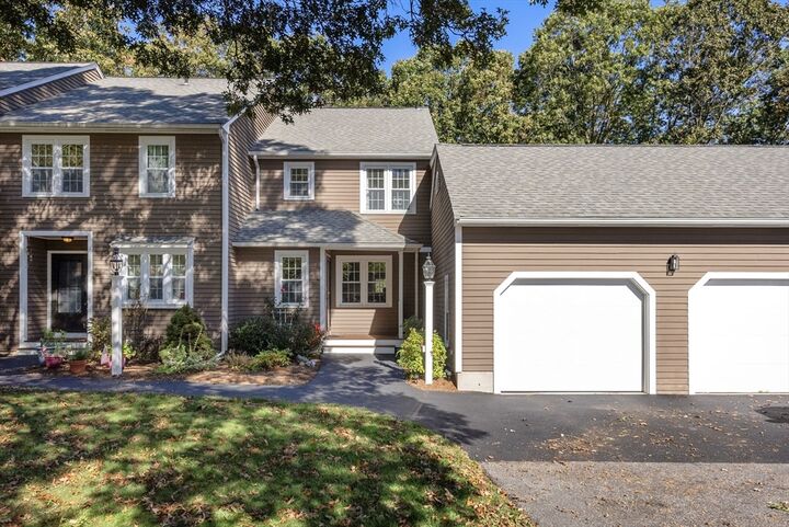 Property Photo:  108 Laurelwood Dr 108  MA 01747 