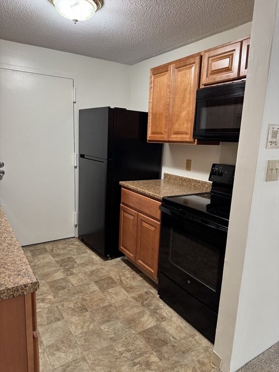 Property Photo: 6 Village Rock Lane 17 MA 01760