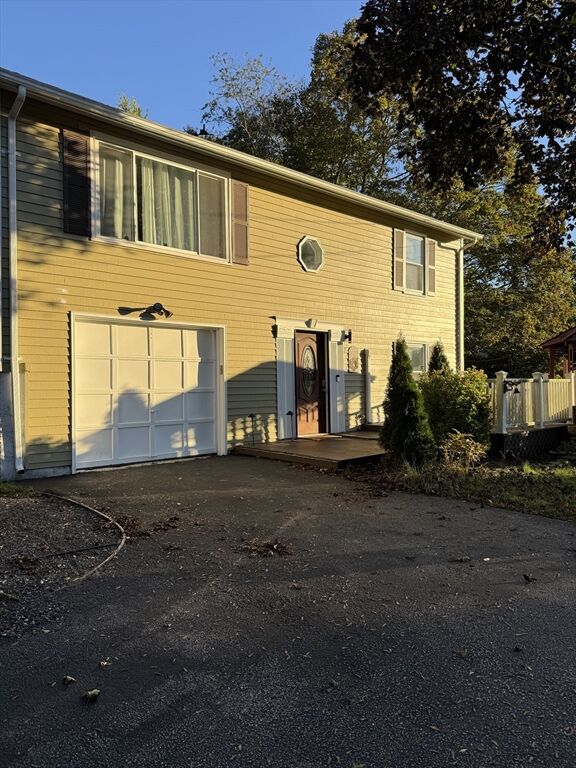 25 Advent St  North Kingstown RI 02852 photo