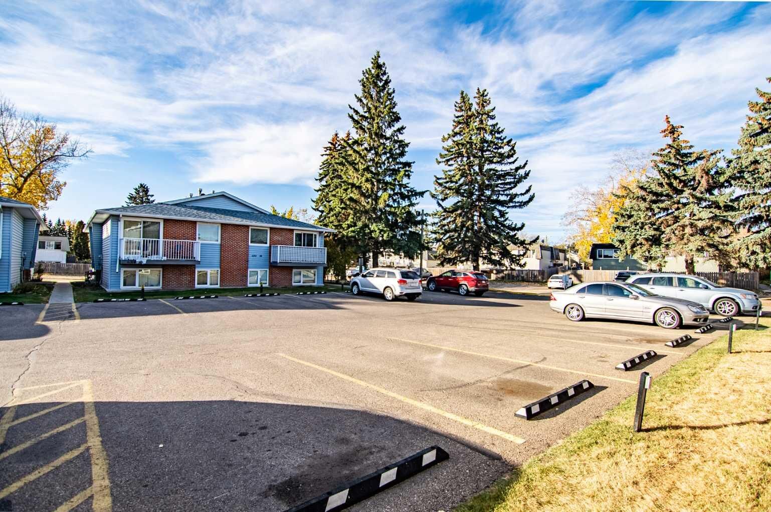 Property Photo: 6320 58 Avenue 2 AB T4N 5Z8