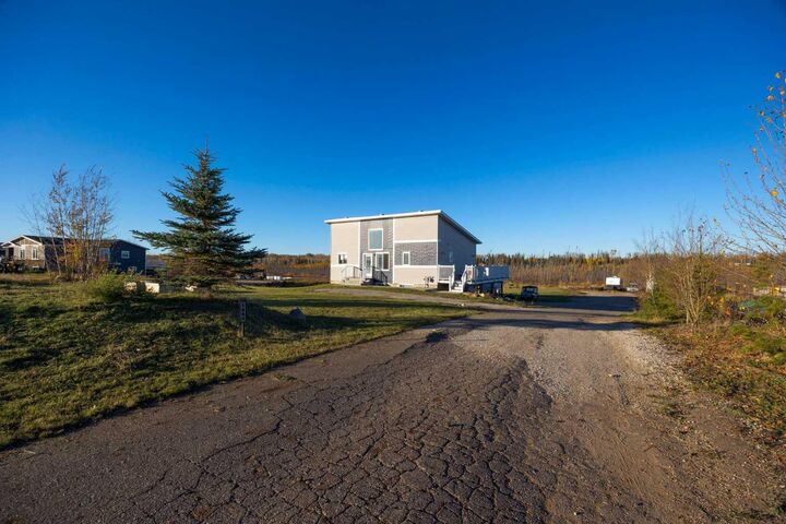 165A Weiss Drive  Saprae Creek AB T9H 5B4 photo