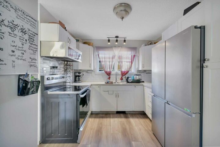 Property Photo: 5806 61 Street 17 AB T4N 6H6