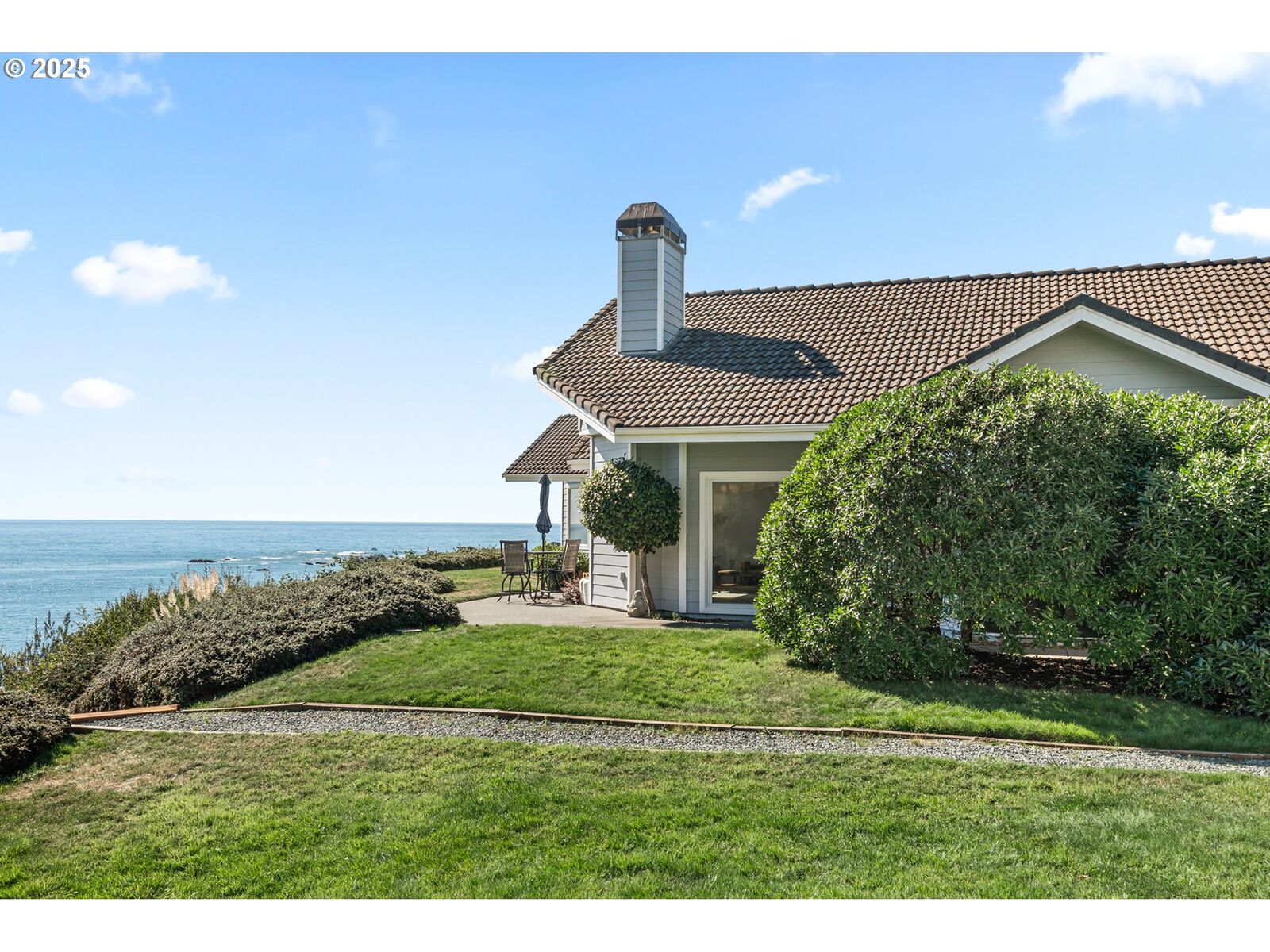 Property Photo: 227 Schooner Bay Dr OR 97415