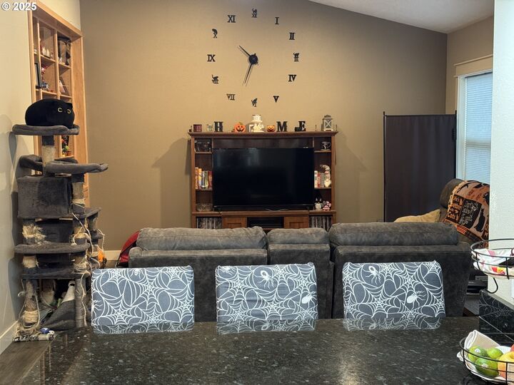 Property Photo:  2317 Laura Ln  OR 97459