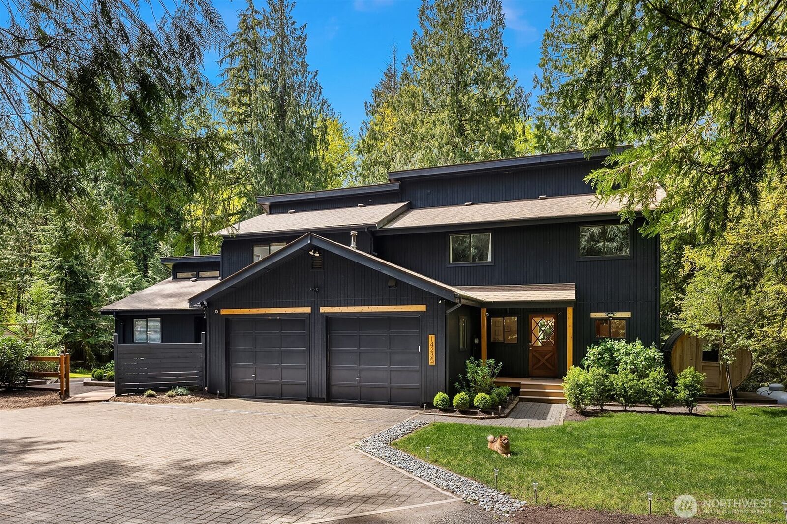 Property Photo: 14235 248th Place SE WA 98027
