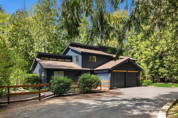 14235  248th Place SE  Issaquah WA 98027 photo