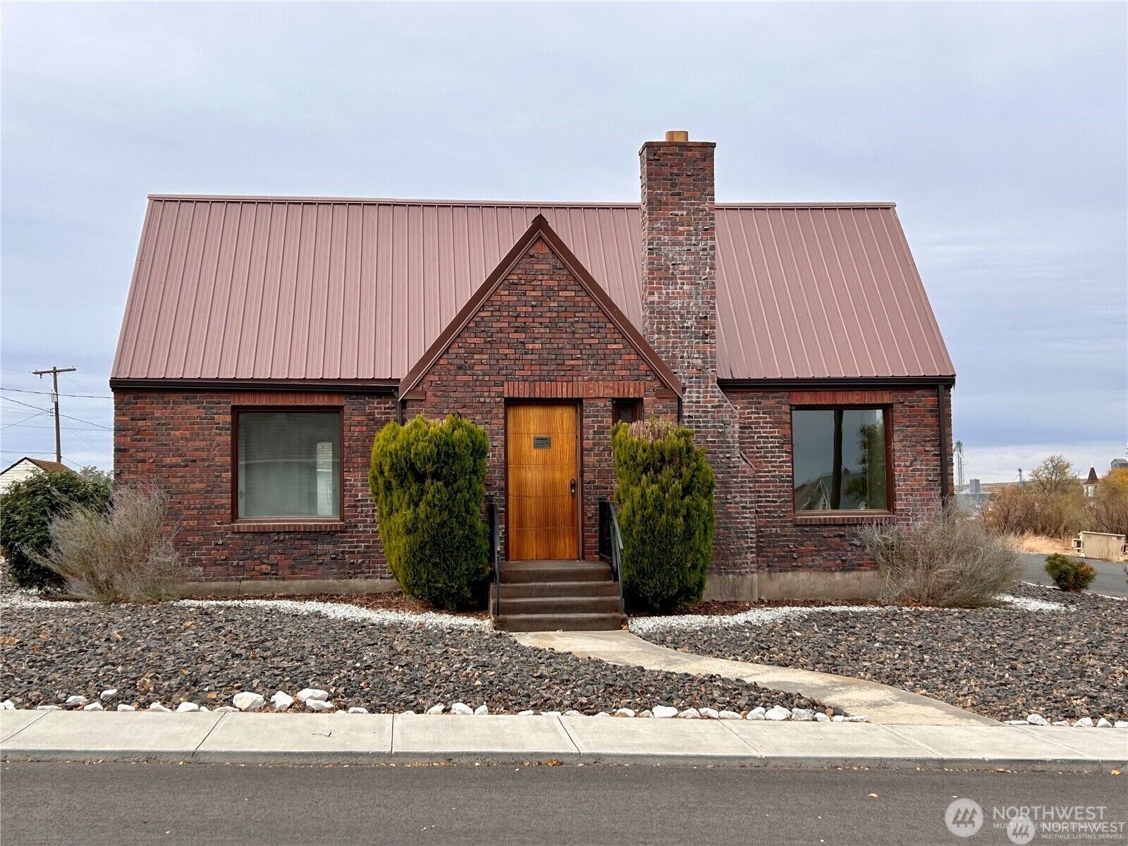 Property Photo: 202 S 4th Street WA 99159
