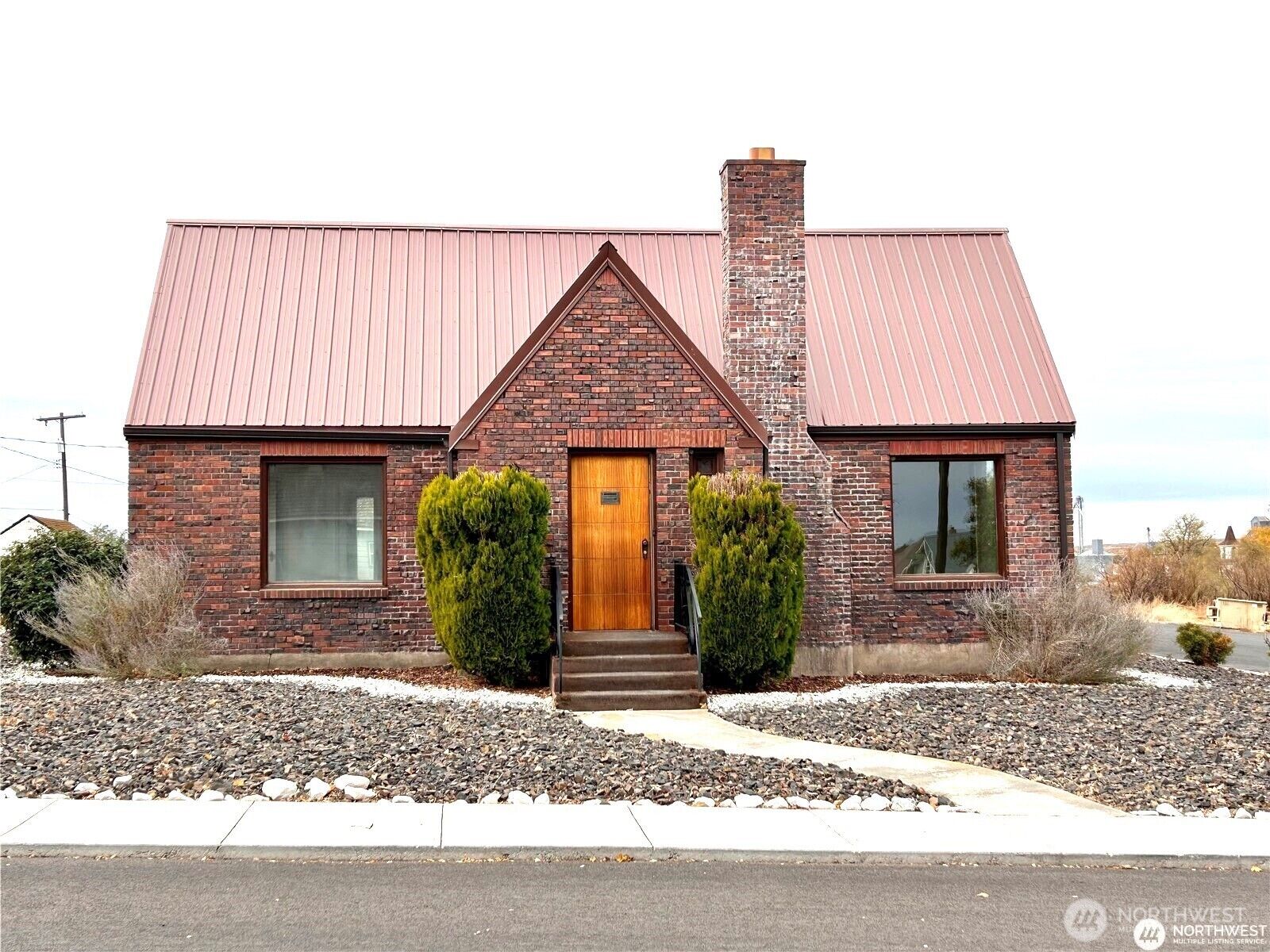 Property Photo: 202 S 4th Street WA 99159