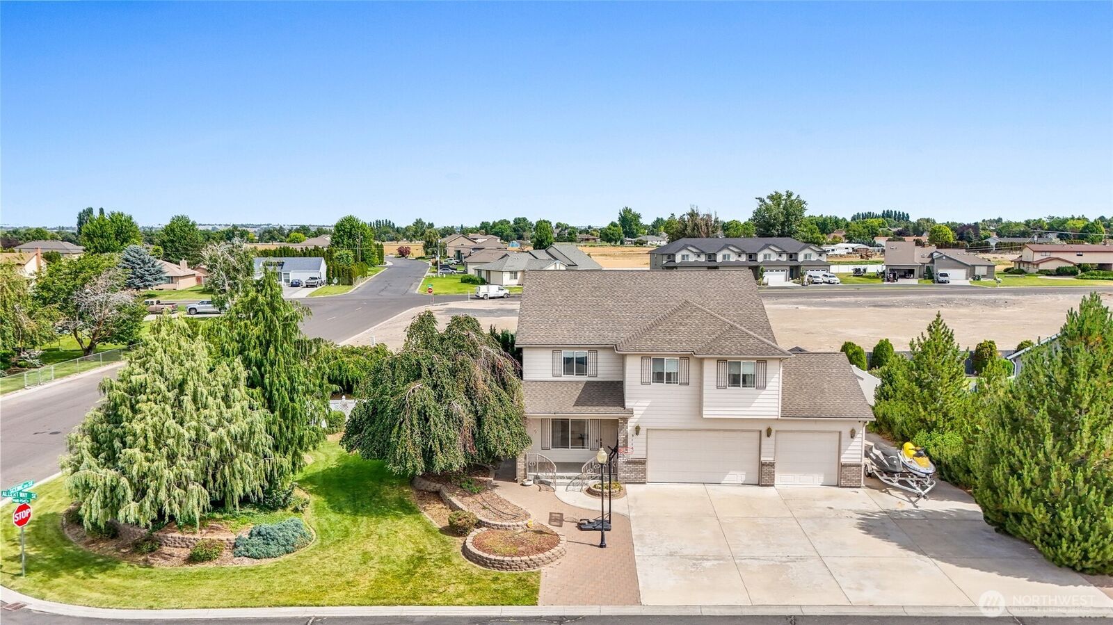 Property Photo:  9460  Albert Way  SE  WA 98837