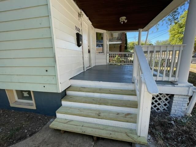 Property Photo: 1530 Chestnut Street IL 61102