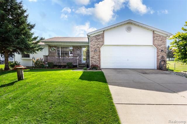 Property Photo: 11270 Linda Kay MI 48438