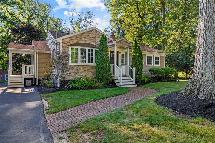323 Angell Road  Lincoln RI 02865 photo