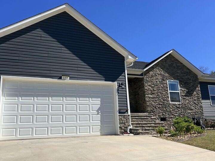 Property Photo: 173 Mockingbird Lane TN 37321