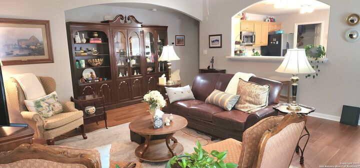 Property Photo:  5706 Cardinal Fls  TX 78239 