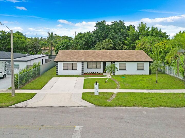 Property Photo: 14420 Graves Dr FL 33176