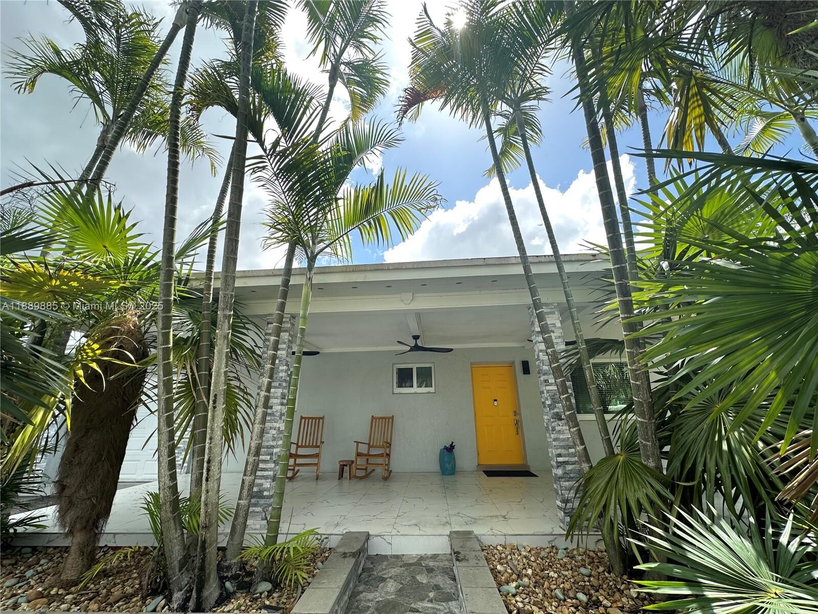 Property Photo: 30301 SW 171st Ave FL 33030