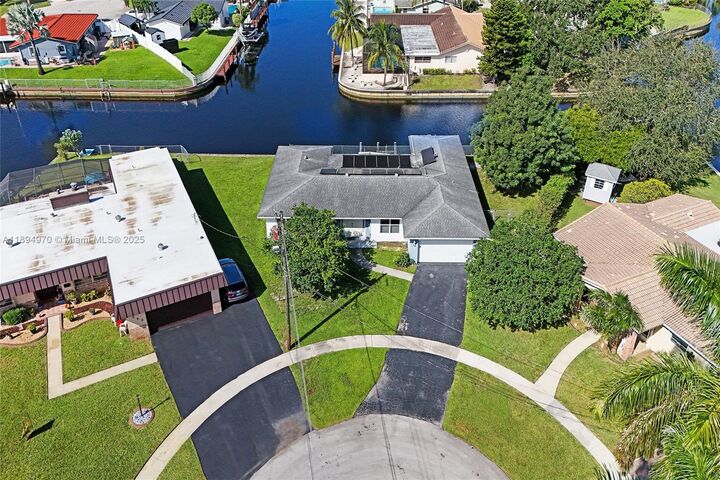 Property Photo:  6091 SW 14th St  FL 33317 