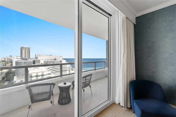 Property Photo: 4401 Collins Ave 2011 FL 33140