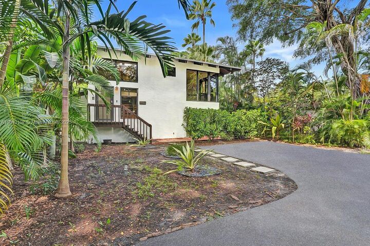 Property Photo: 6605 SW 55th Ln FL 33155