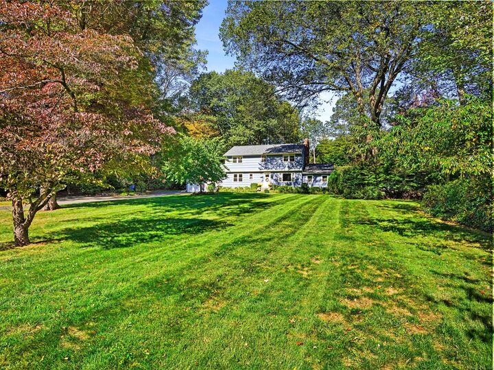 Property Photo:  17 Redcoat Road  CT 06850 