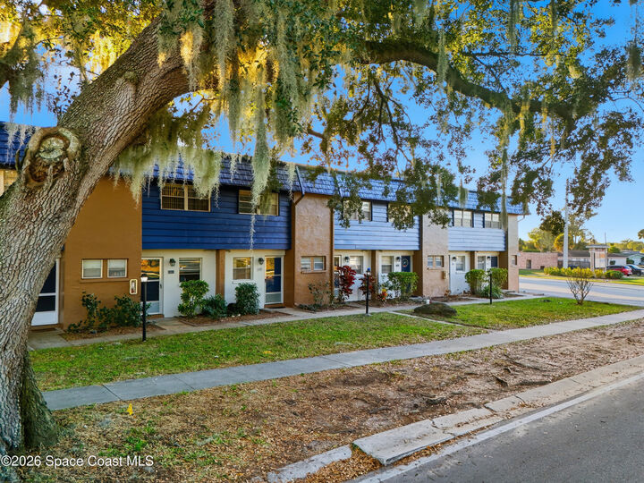 Property Photo:  2483 Country Club Drive  FL 32780 