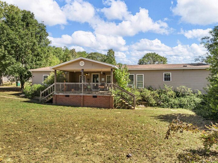Property Photo: 1801 Riddle Road SC 29374