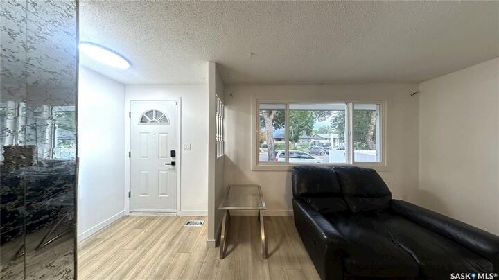 Property Photo: 41 Cartier Crescent SK S7L 4L8