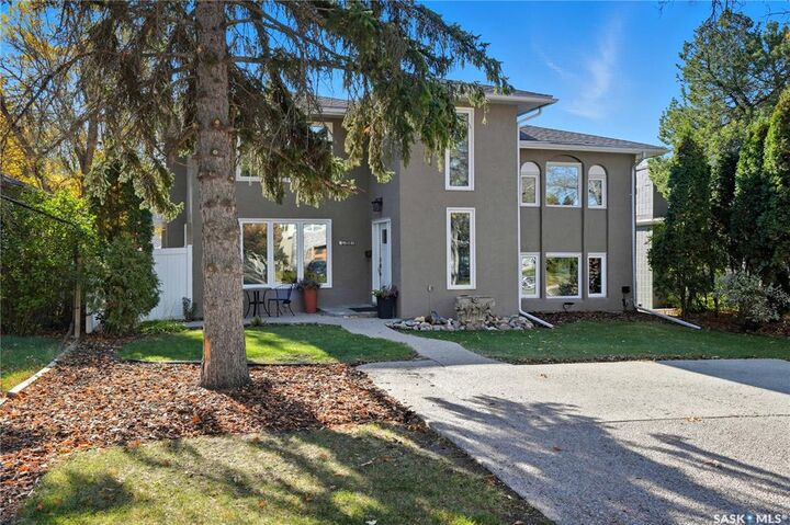 Photo de la propriété:  2807 Assiniboine Avenue  SK S4S 1E2