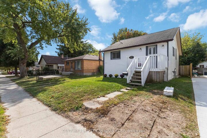 Property Photo:  321 Edmonton Street  ON N5W 4X3 