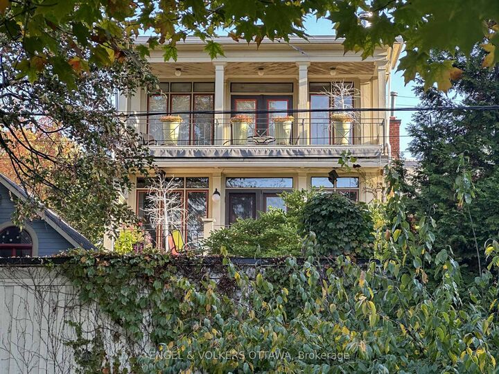105 Stanley Avenue  New Edinburgh - Lindenlea ON K1M 1N8 photo