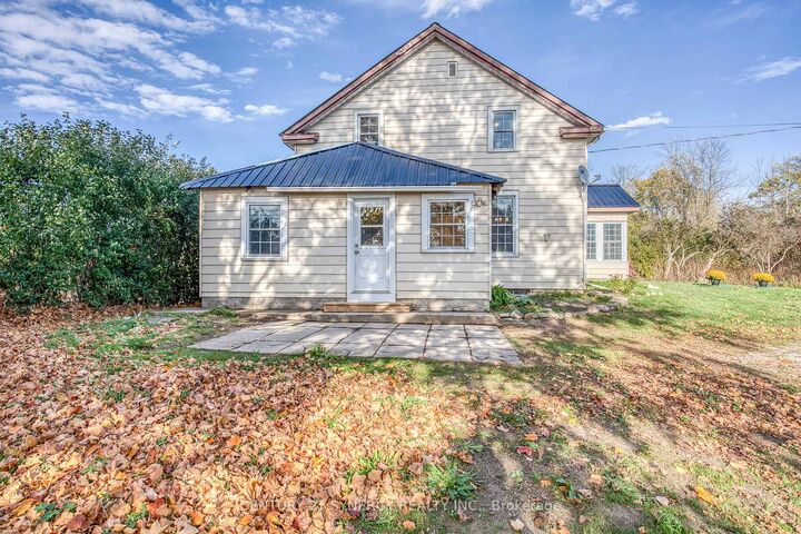 Property Photo: 13 Brandelle Lane ON K7H 3C6