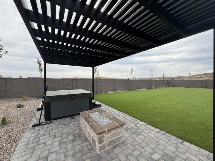 Property Photo: 2221 S Carabiner Way UT 84770