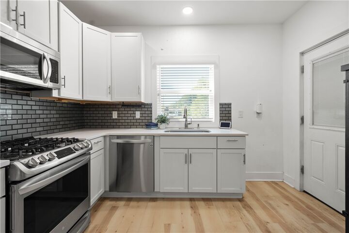 Property Photo:  285 Patterson Ave  PA 15017 