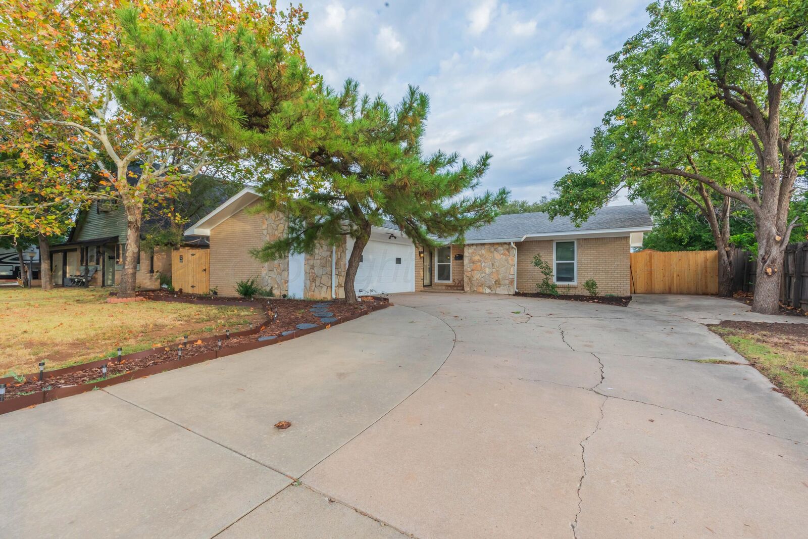 Property Photo:  5204 Loyce Avenue  TX 79109-4133