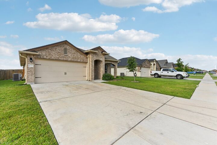 Property Photo:  133 Nathaniel Drive  TX 76574 