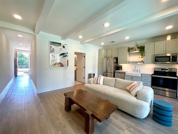 Property Photo: 4704 Sunset Trail 3204 TX 78745