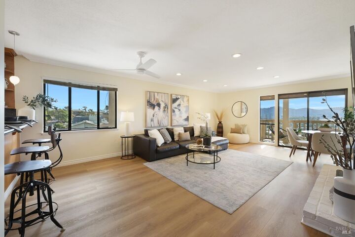 Property Photo:  60 Marinero Circle  CA 94920 