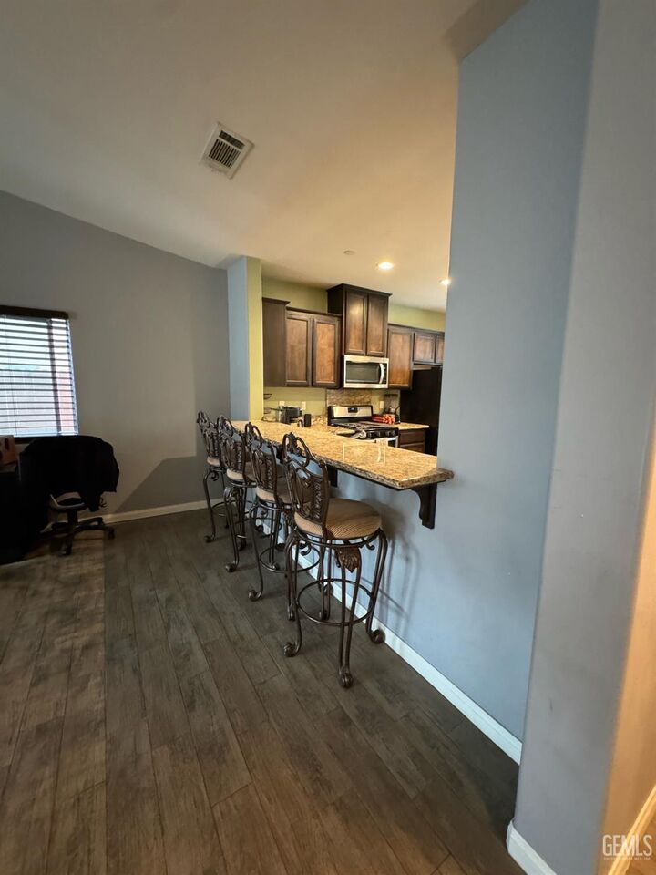 Property Photo:  411 Quaking Aspen Avenue  CA 93280 